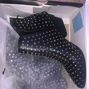 YASMINE BLACK STUDDED BOOTIES